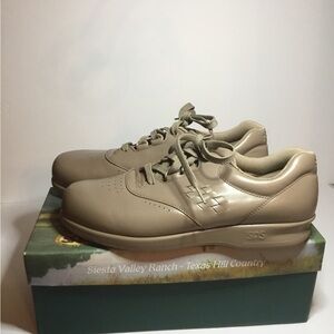SAS Men's Tan Leather Shoes Size 10 NIB